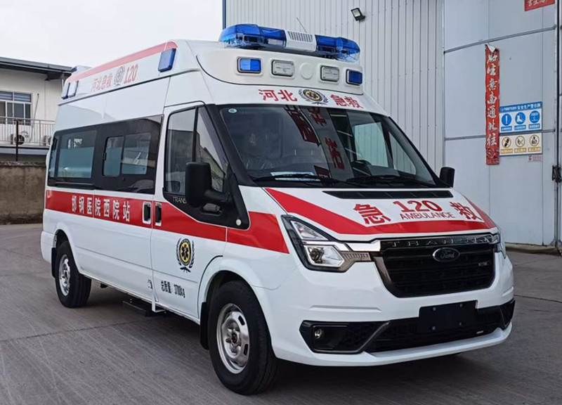 福特V348救護車