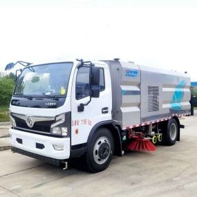 東風(fēng)大福瑞卡掃路車