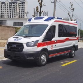 進口福田四驅救護車