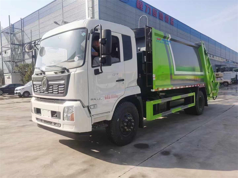 東風(fēng)天錦15方壓縮垃圾車送往四川廣安，230馬力六缸發(fā)動(dòng)機(jī)